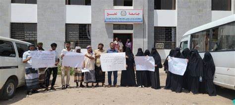 "كشف خطير: رئيس نقابة المهن التعليمية في لحج يكشف عن استخدام فتاوى دينية لكسر الإضراب"